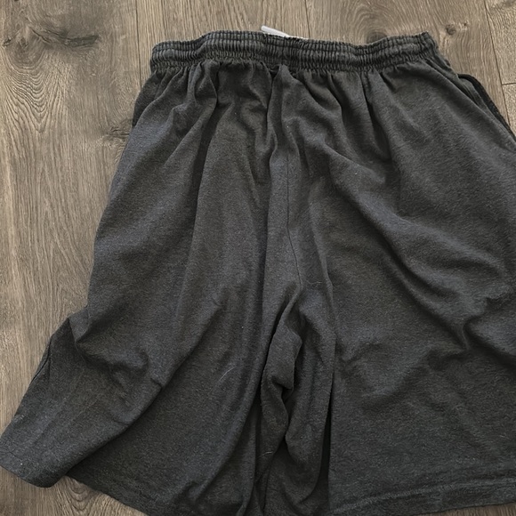 Grey champion shorts - Picture 2 of 2